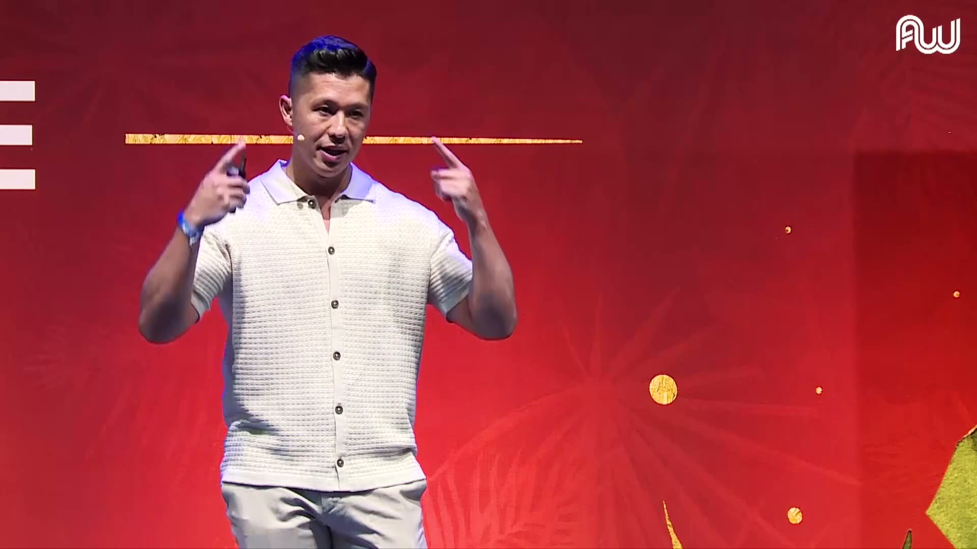 Dynh mid-talk on the Affiliate World main stage